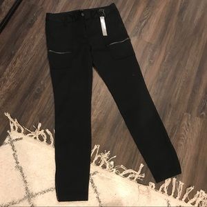 Black Loft Skinny Pant